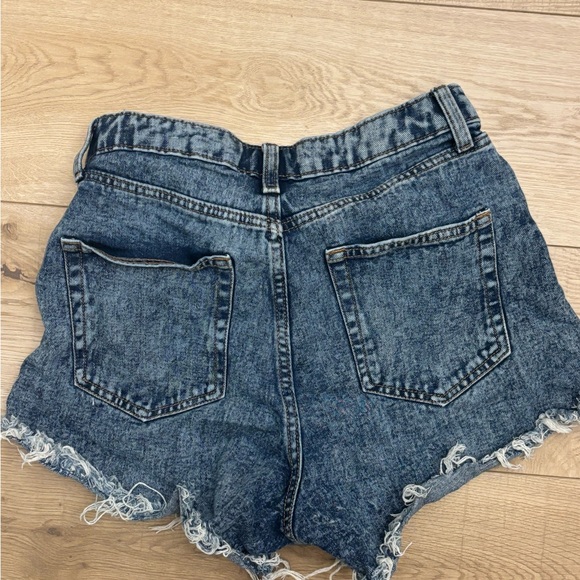 Wild Fable High Rise Distressed Denim Shorts Size 6 - Picture 7 of 7